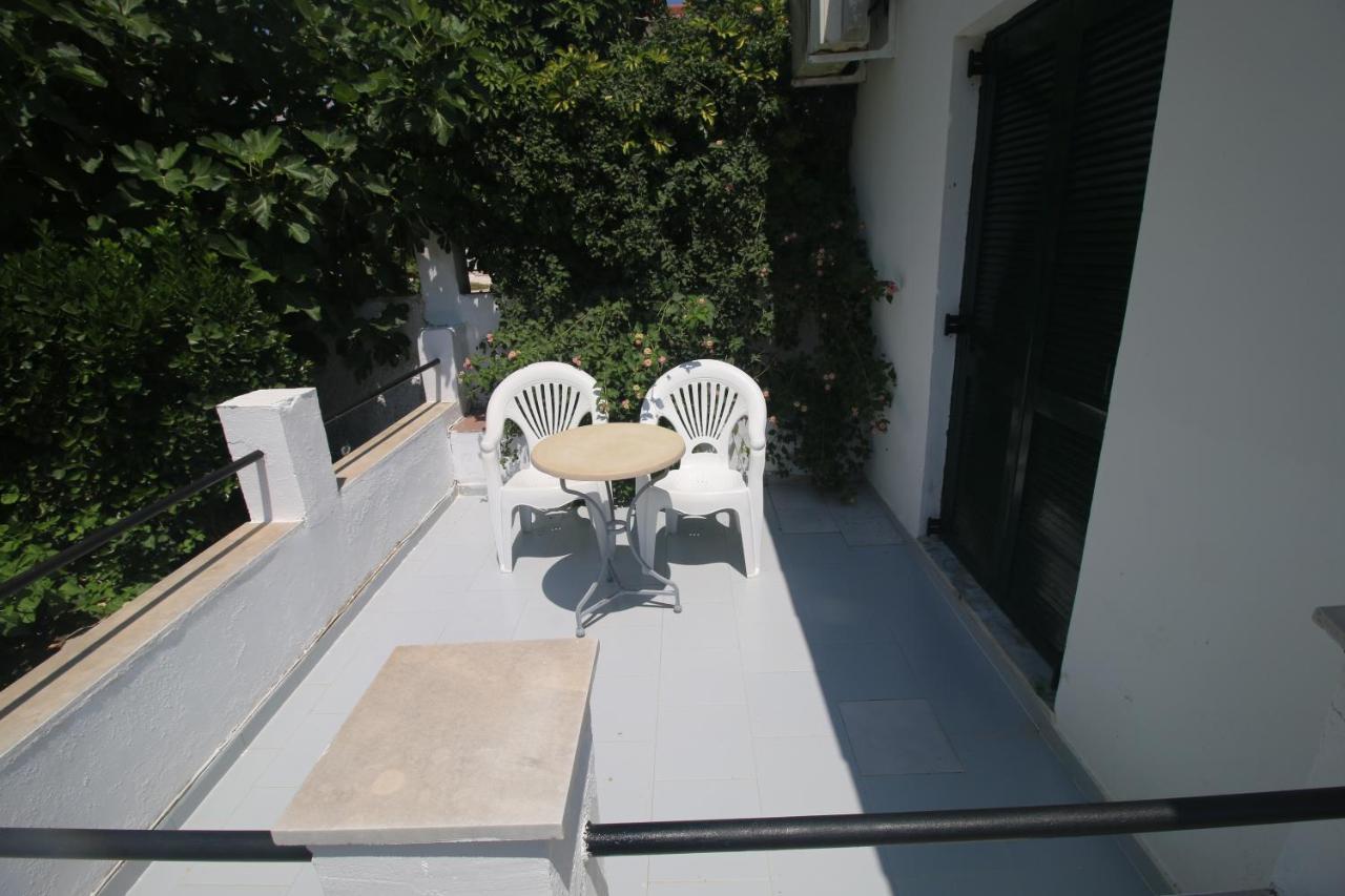 Utopia Hotel apartamentowy Kávos